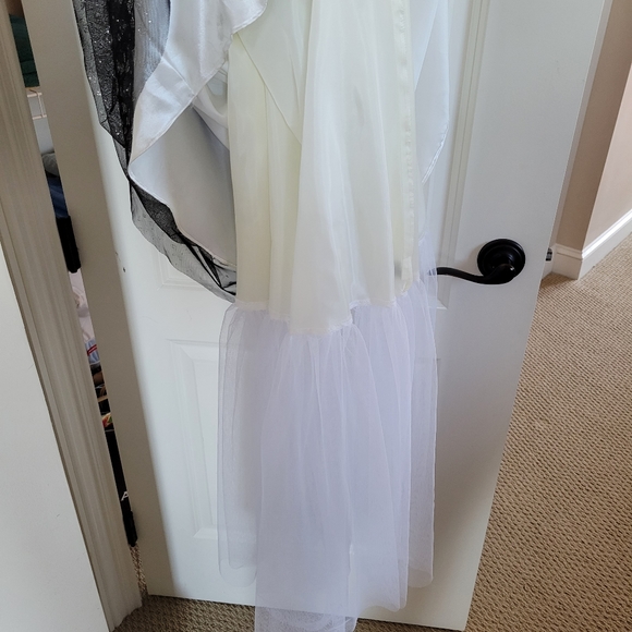 Strapless black full-length gown with silver sparkles in the skirt, size 7/8 - Picture 11 of 14